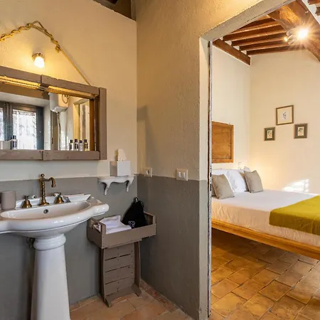 Privata In Tuscany